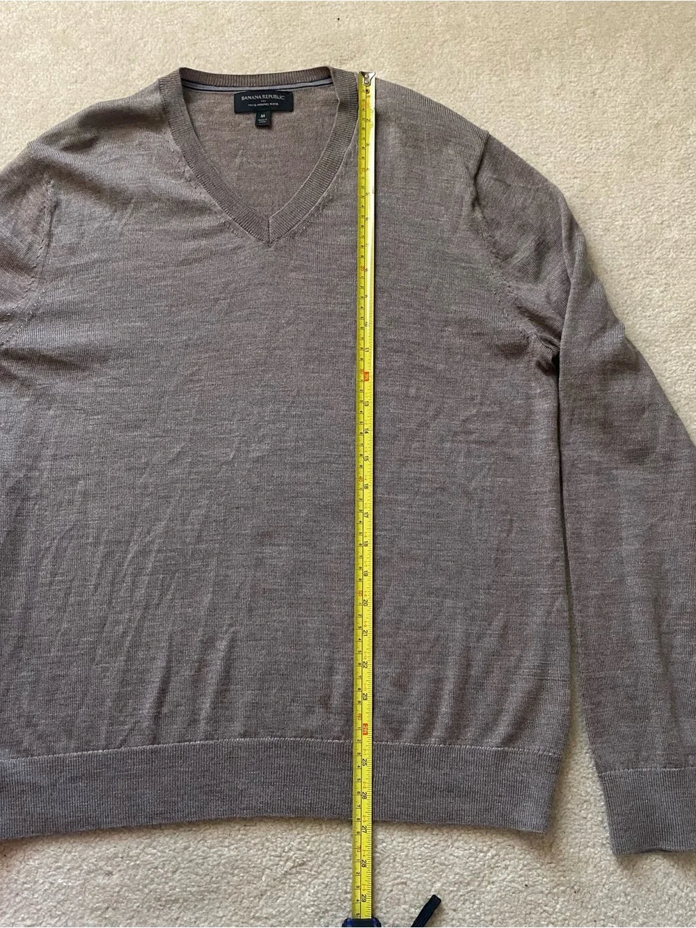 Banana Republic Mens Merino V-Neck Sweater Med Light Brown 100% Wool Lightweight